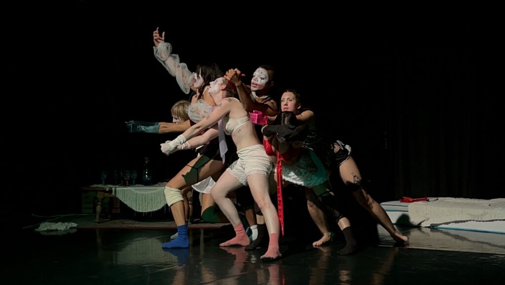 Trin Dance Theatre in "The Greatest Show On Earth" - Screen grab by Patrick Kennedy