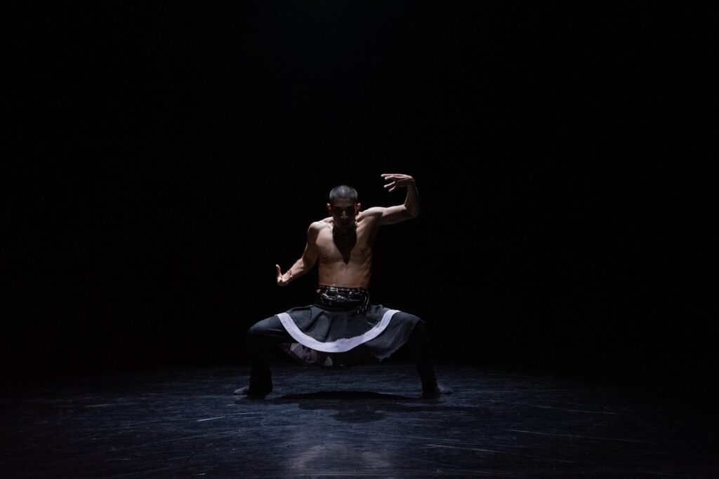 VOICES - Augustne Perez in his work "skink" - Photo by Victoria Roman