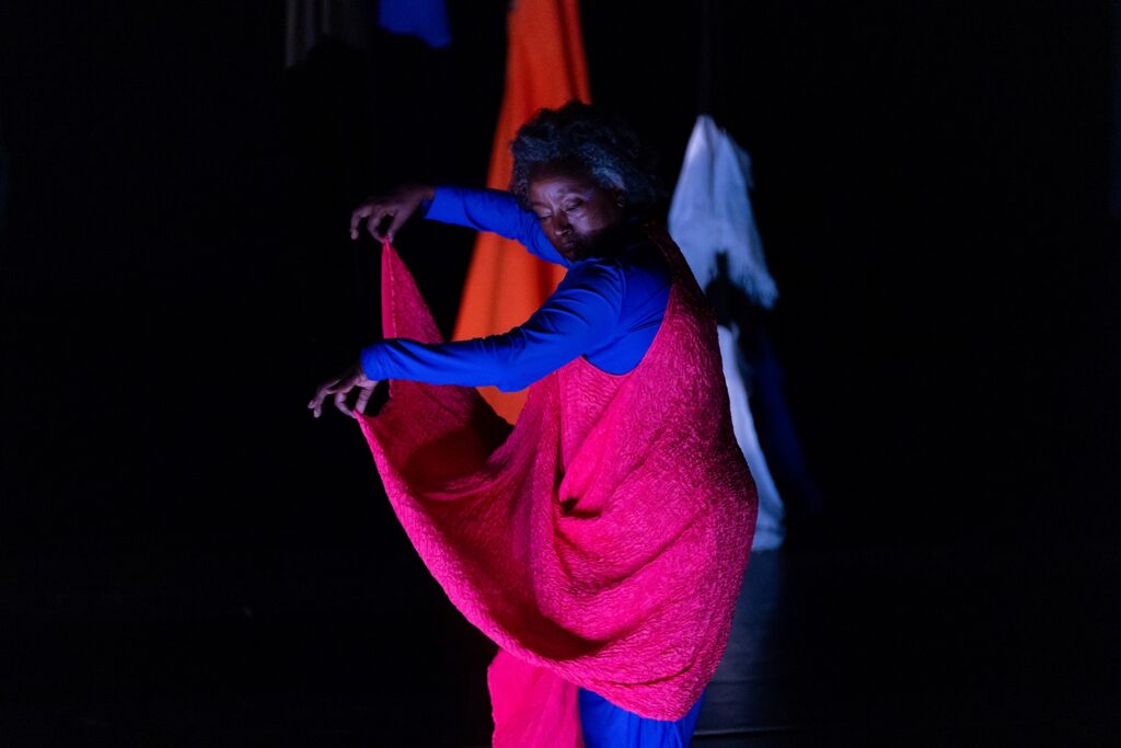 MAILLES by Dorothée Munyaneza - Photo by Angel Origgi