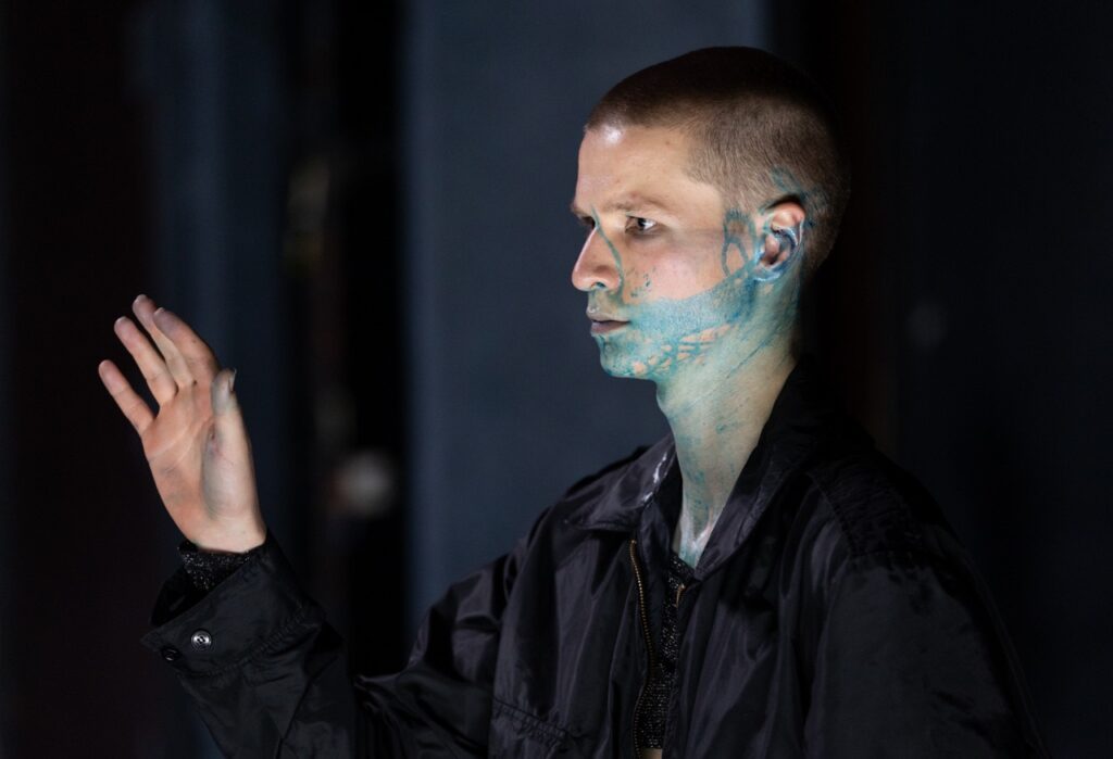 François Malbranque in Dimitri Chamblas' "takemehome" - Photo by Angel Origgi