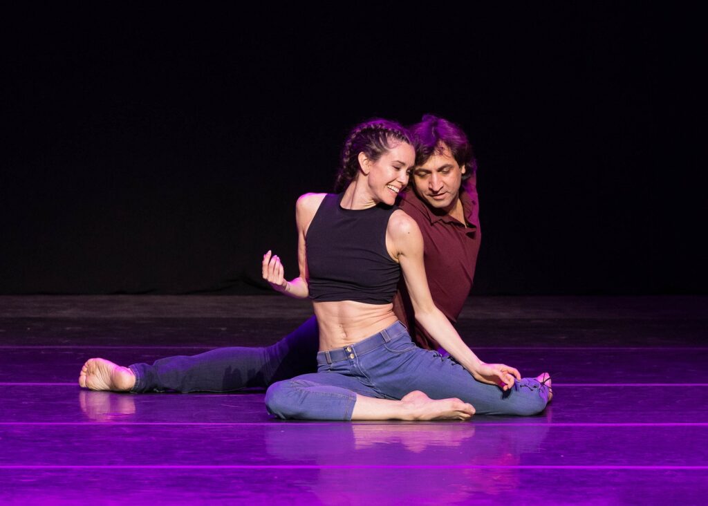 Hollywood Ballet - Petra Conti and Eris Nezha in "Ghost" - Photo by Reed Hutchinson