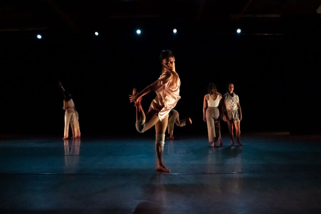 Summation Dance in "on my way home" by Taryn Vander Hoop - Photo by John Suhar.