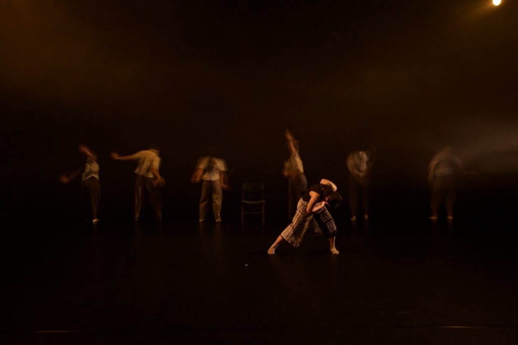 Au.thenticity Dance Co. - in Azuki Umeda's “how I became kinder and kinder” - Photo by Barbara Mueller-Whittman.