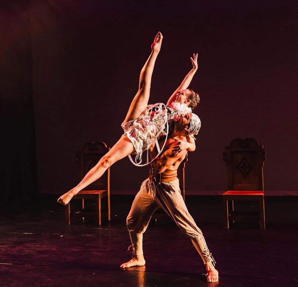 FUSE Dance Company - Dancers Katie Walsh and Joshua D. Estrada-Romero - Photo by Jazley Faith.