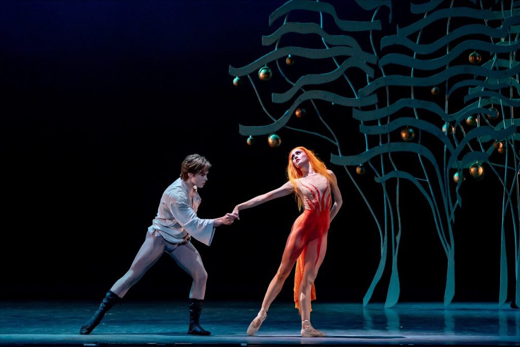 Los Angeles Ballet's "Firebird" - Paige Wilkey as Firebird, Jonas Tutaj as Prince Ivan - Photo© Cheryl Mann 2024.