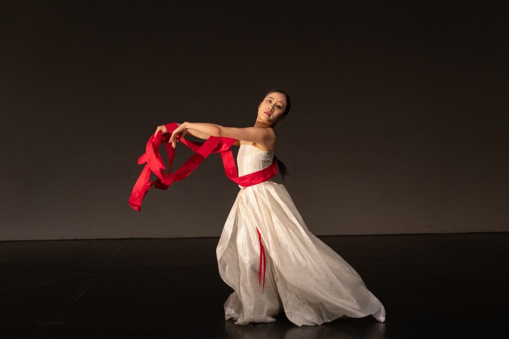 LADF International 2024 - Minjung Kang in her solo "Greeting" - Photo by Denise Leitner.