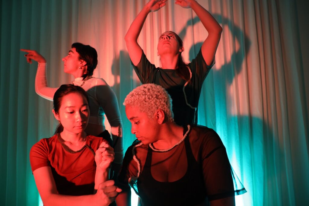 (L-R) Top row: Alexis Amundarain, Alondra Perez - Bottom row: Amanda Sun, Amina Yufanyi in "You Live in my Spine" by Leah Zeiger - Photo by Leah Zeiger.