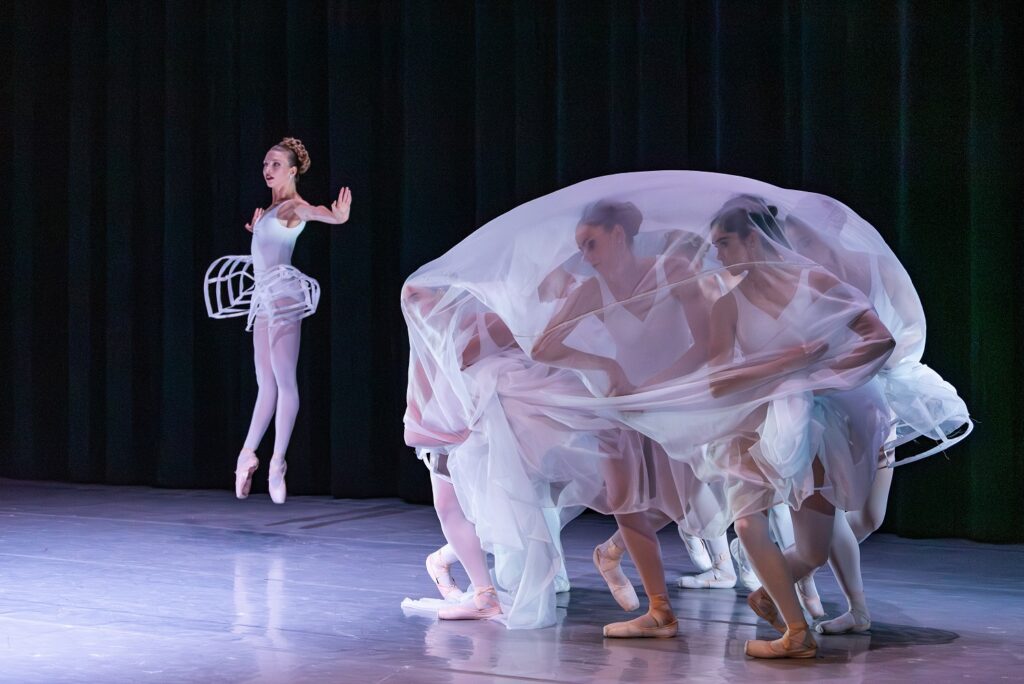 Cleo Taneja performs with Ballet Project Orange County - Photo by Jack Hartin