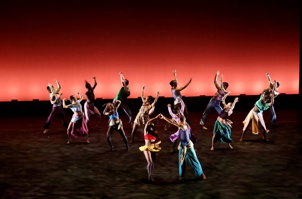 Hubbard Street Dance Chicago in "Echoes Of Our Ancestors" choreography by Maria Torres - Musco Center Photo by Karen Tapia.