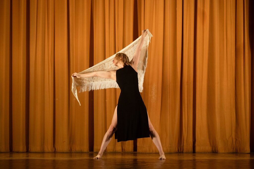 Janell Burgess in "Samba Pa Ti" by Christine Baltes - Photo by Denise Leitner.