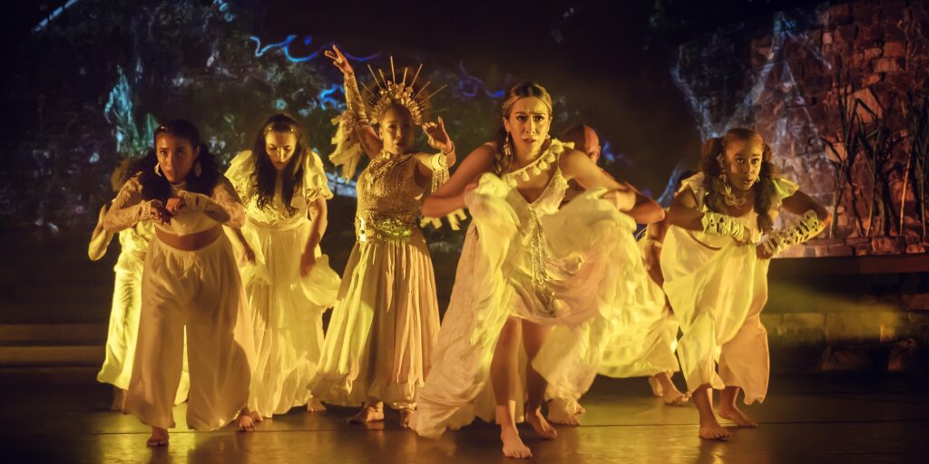 CONTRA-TIEMPO - (L to R) Ruby Morales, Maria Garcia, Kati Hernandez, Jannet Galdamez, Jasmine Stanley in ¡azúcar! - Photo by Tyrone Domingo.