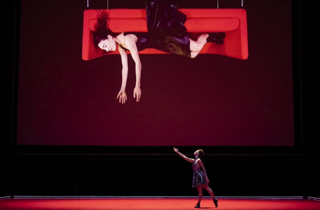 LADP - Daphne Fernberger and Nayomi Van Brunt in "Romeo and Juliet" by Benjamin Millepied - Photo by Julien Benhamou.