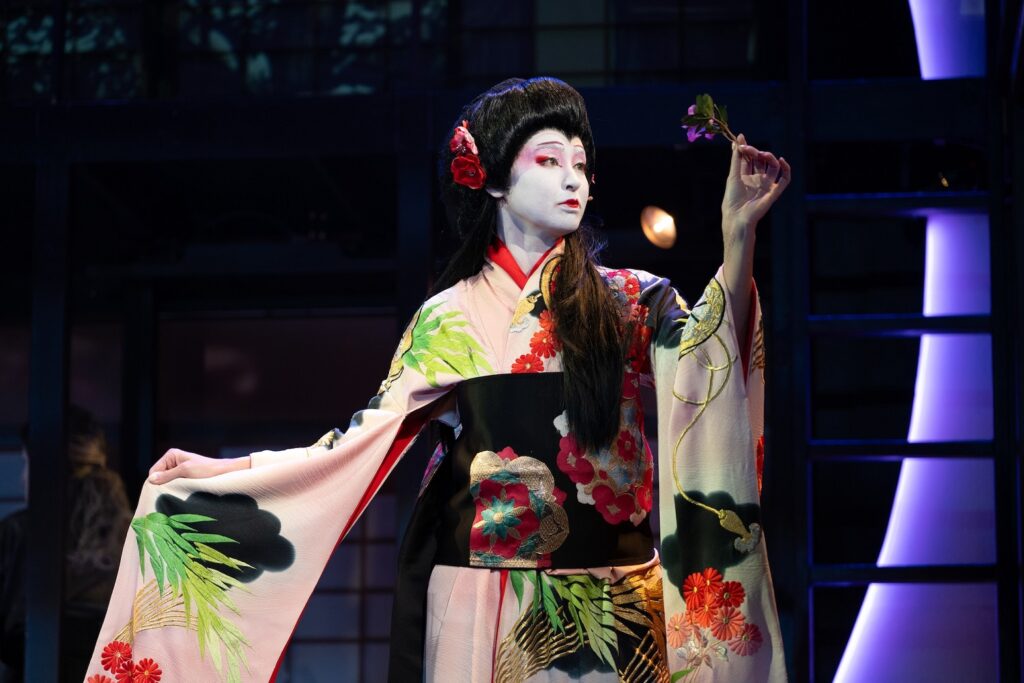 Ashley En-fu Matthews as Fencing Master’s Daughter performing “Pretty Lady.” Photo by Teolindo.