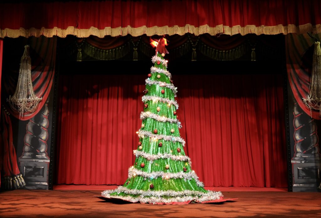 Bob Baker's Marionette Theatre - The Nutcracker - Photo by Winona Bechtle.