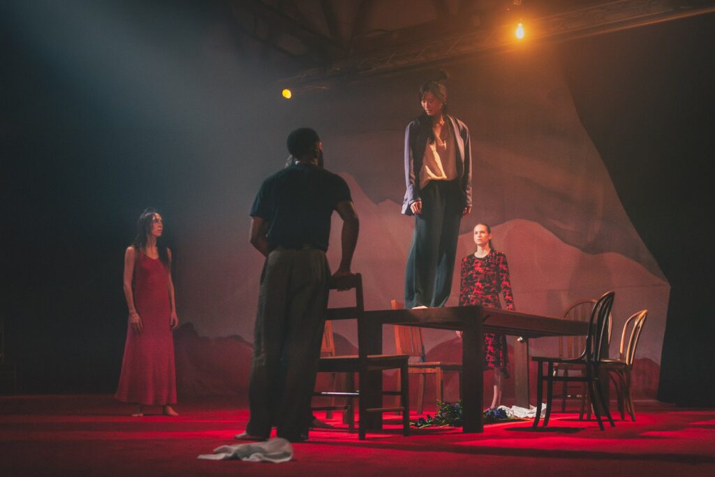 (L-R) Daphne Fernberger, Jeremy Coachman, Hoe Spears, Courtney Conovan in "The Missing Mountain" by Bobbi Jene Smith and Or Schraiber - Photo by Andy Fortson.