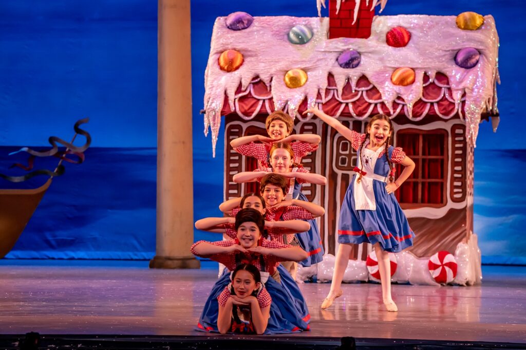 Los Angeles Ballet - Nutcracker - Photo by Cheryl Mann.
