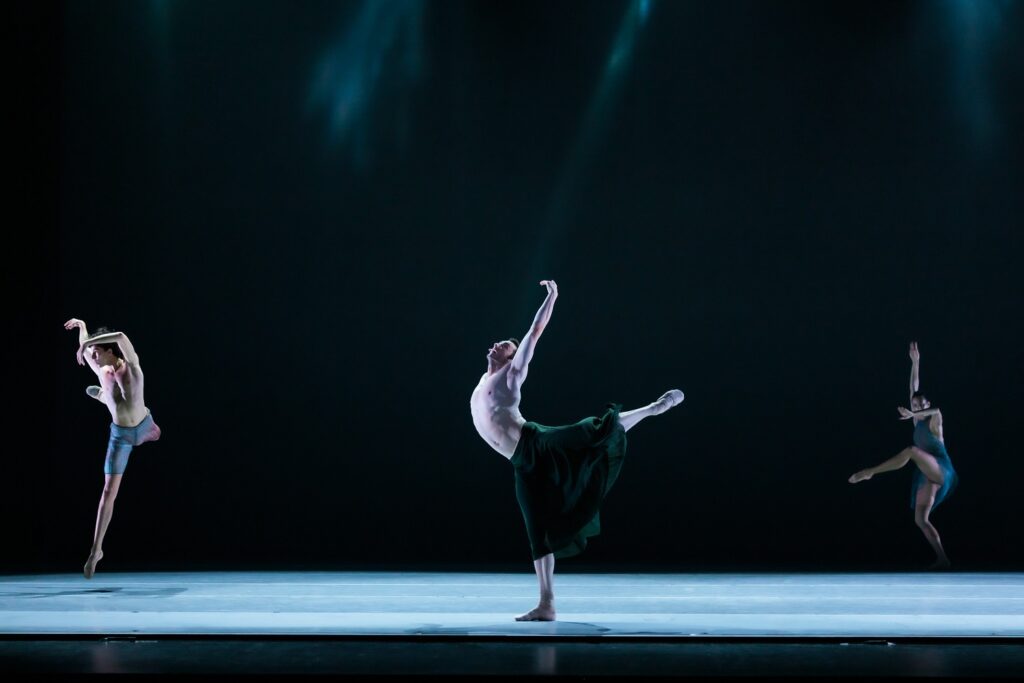 Maël Amatoul, Theo Duff-Grant, and Amanda Smith (left to right) perform in Ode to Alice Coltrane at Yerba Buena Center for the Arts, photo by Chris Hardy.