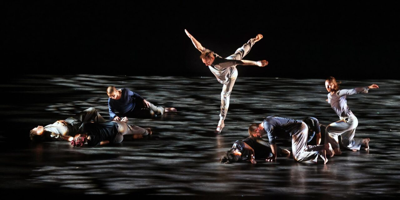 Doug Varone and Dancers at the Musco Center For The Arts – a joy to witness