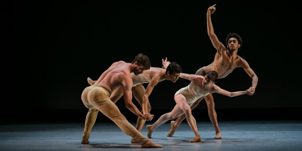 Alonzo King LINES Ballet in King's Concerto for Two Violins - Photo courtesy of the company.