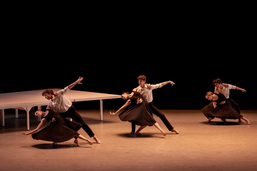 Los Angeles Ballet ensemble in "Memoryhouse" by Melissa Barak - Photo © Cheryl Mann.