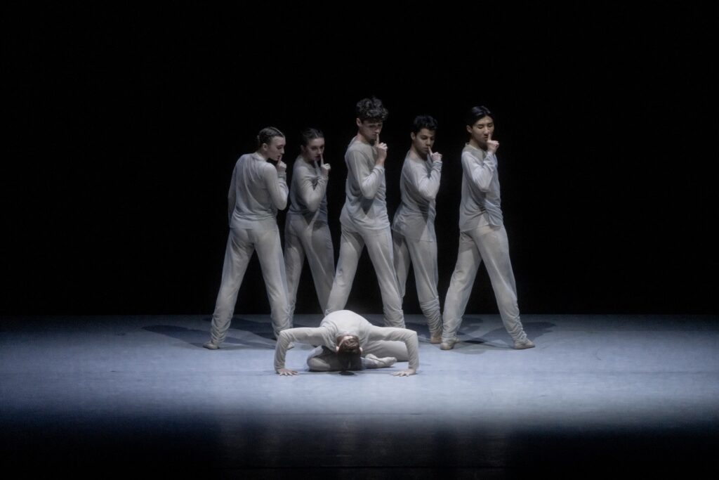Los Angeles Ballet ensemble in "Memoryhouse" by Melissa Barak - Photo © Cheryl Mann.