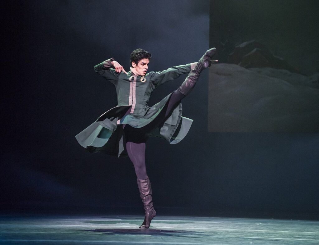 Federico Bonelli in Royal Ballet's "The Winter's Tale" choreography by Christopher Wheeldon - Photo ©Tristram Kenton, courtesy of SCFTA.