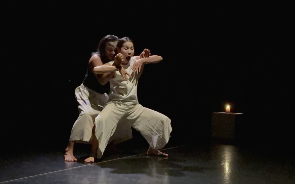 Highways Week 2 of New Shoes 2025 - josie j and Wendy Zhuo in "por-tal" - Photo by Patrick Kennelly.