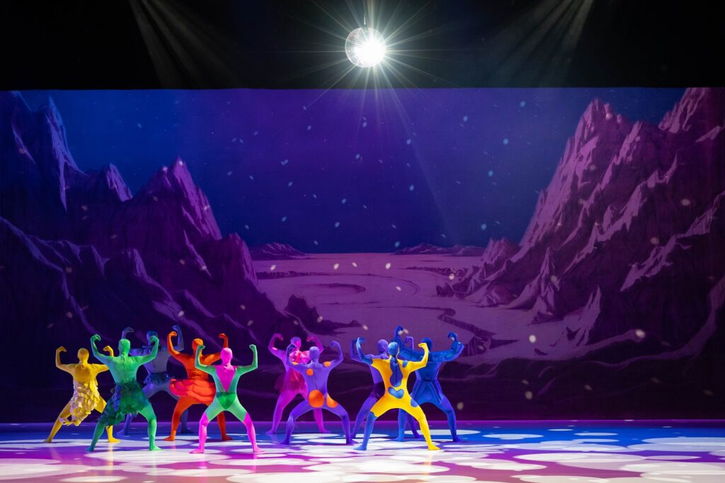Backhausdance - Moon Party (Lunar Soiree) by Bret Easterling - Photo by Adrien Padilla.