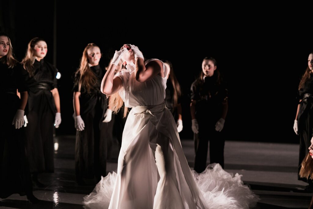 "In Search of an Exit" - "Hopeless" - Photo courtesy of Steps on Broadway.