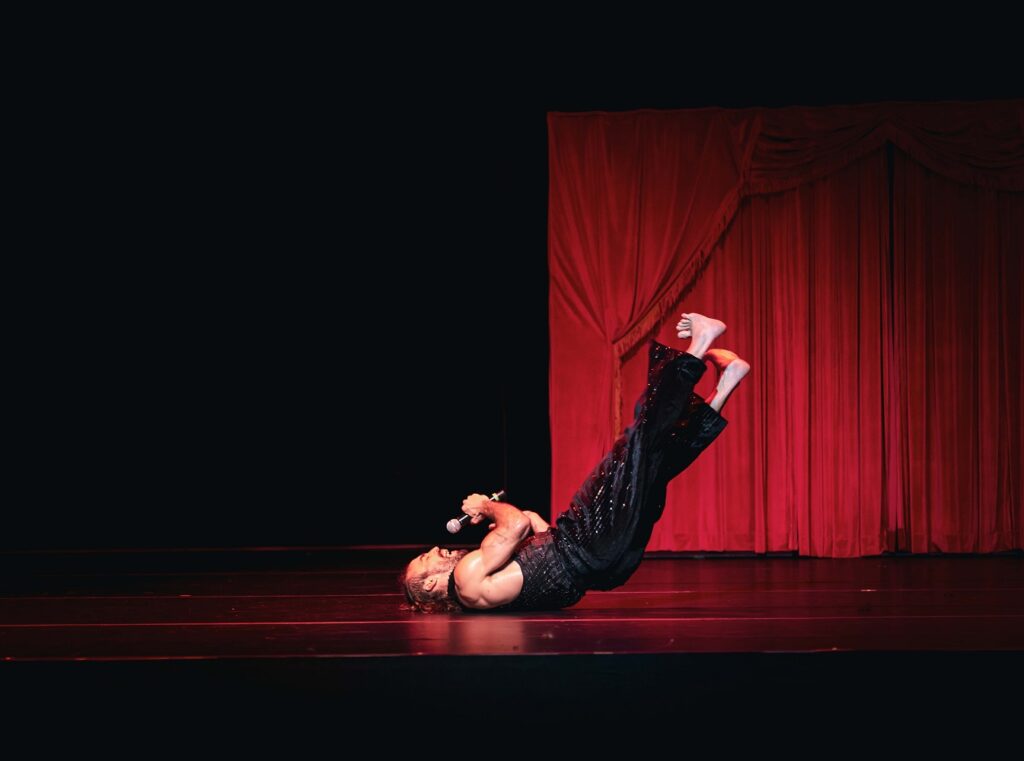 BODYTRAFFIC in "Curtain Call" by Joan Rodriguez - Photo by Guzmán Rosado.