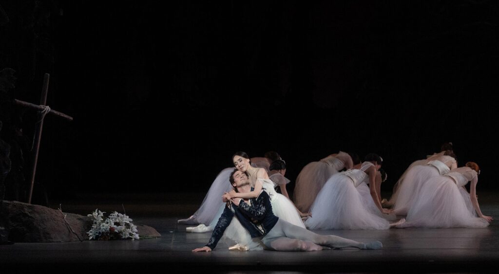 Hee Seo and Cory Stearns in ABT's "Giselle" - Photo: Rosalie O’Connor.