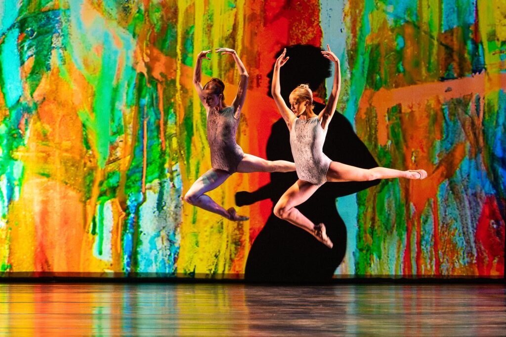 Raiford Rogers Modern Ballet in "Glassworks" choreography by Raiford Rogers - Photo by Steven Cohen.