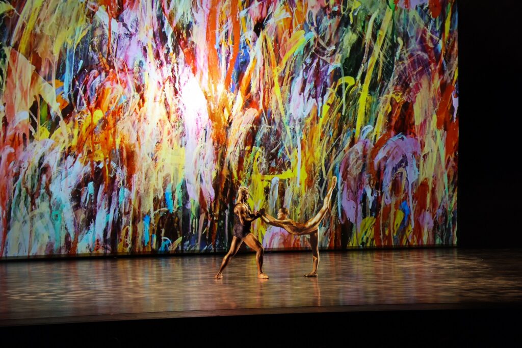 Raiford Rogers Modern Ballet in Rogers' "Islands of the Sea" - Photo by Steven Cohen.