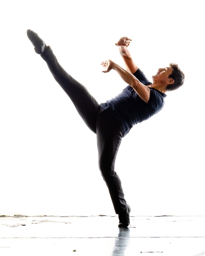 Ecos de España - Albertossy Espinoza - Photo by George Simian.