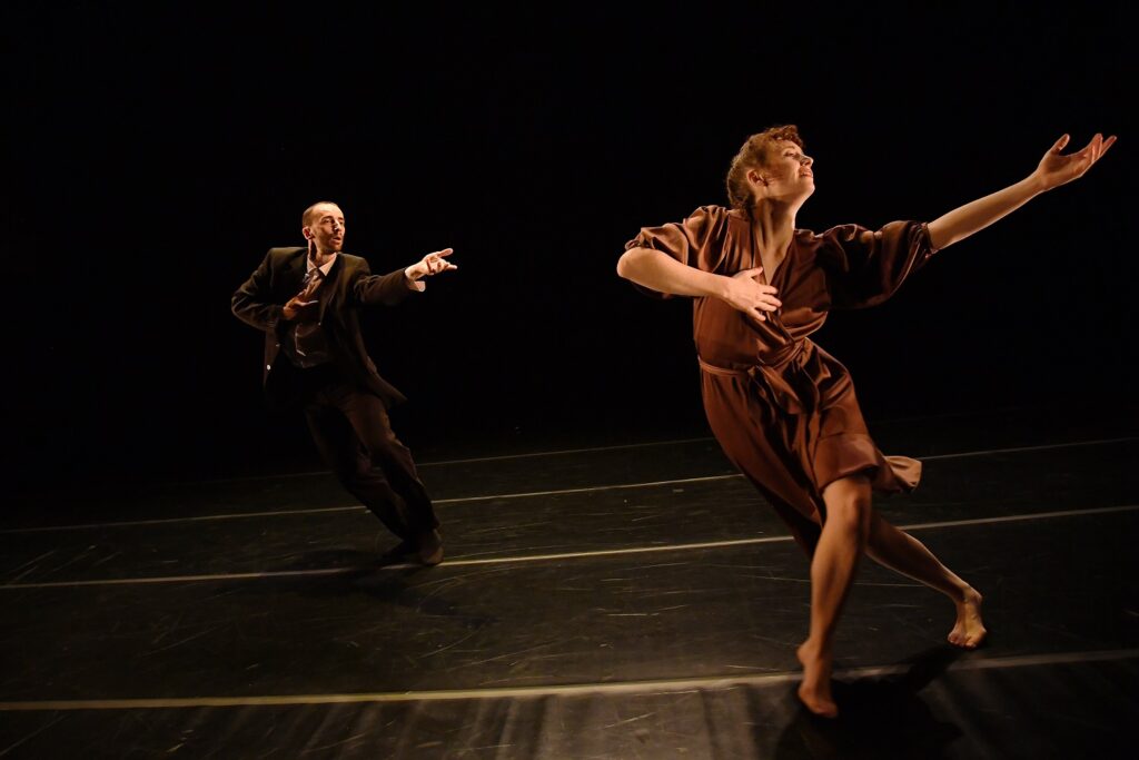 2025 Finalist Palace by Megan Doheny - Outrun The Bear - Photo by Sang Hoon Ok.