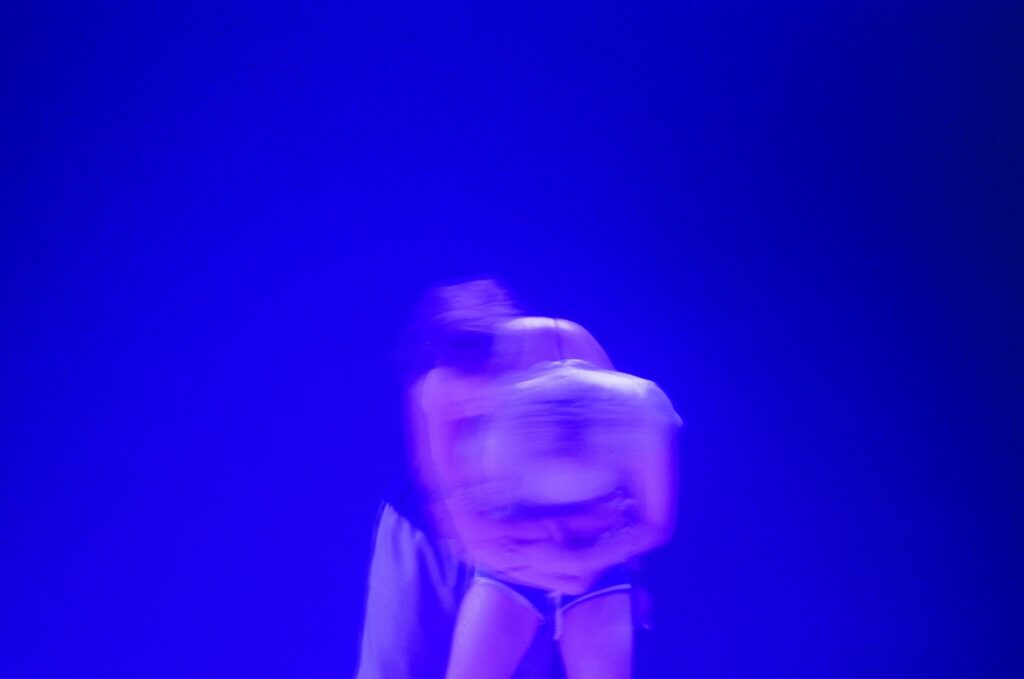 Excerpt of “The Cam-girl” from Loneliness Triptych at the Wende Museum. Choreography by Mamie Green. Performers Mandolin Burns and Lily Lady. Photo by Uriel Fernandez.