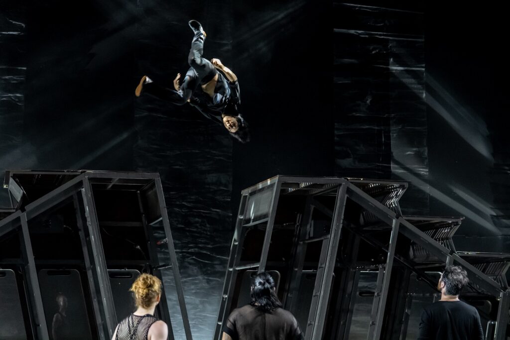 Diavolo - Architecture In Motion's "Escape" by Jacques Heim - Photo by Cheryl Mann.