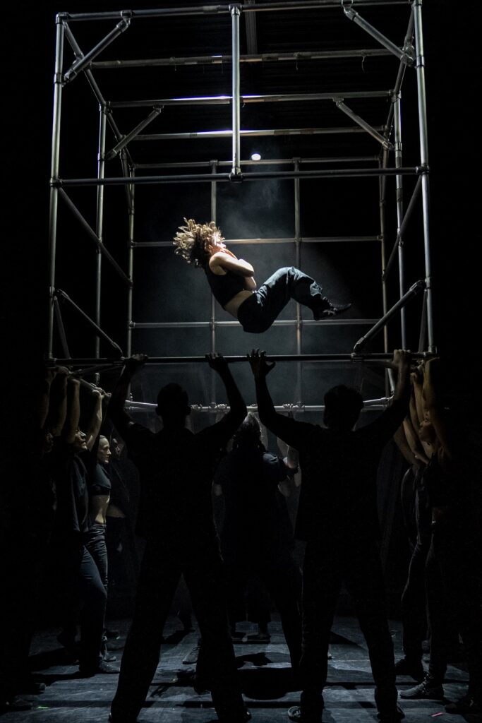 Diavolo - Architecture In Motion's "Escape" by Jacques Heim - Photo by Cheryl Mann.