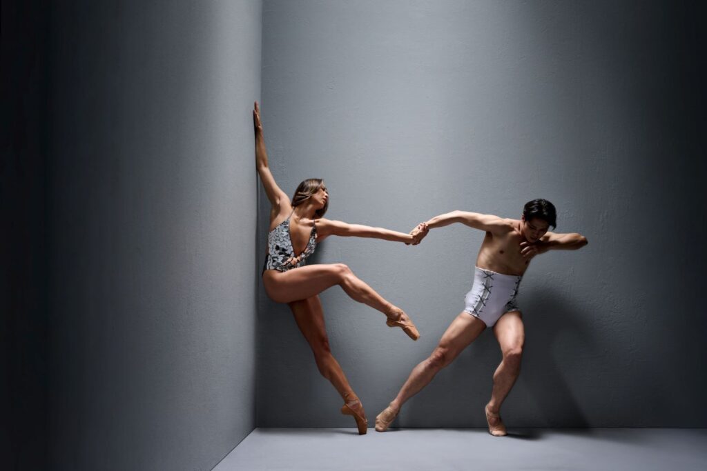 Dancers of Complexions Dance Contemporary Ballet - Photo by Rachel Neville.