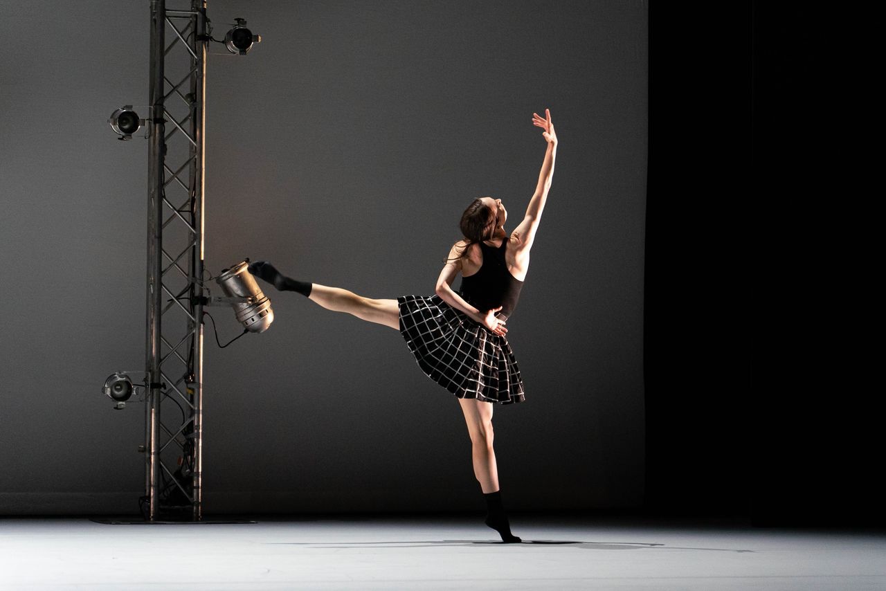 LA Dance Project in “Hearts & Arrows” Photo by Jade Ellis