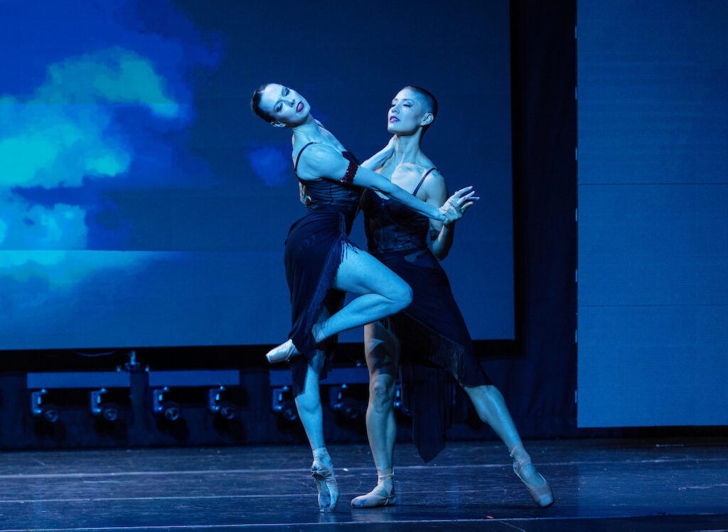 Luminario Ballet - Photo by Ted Soqui.