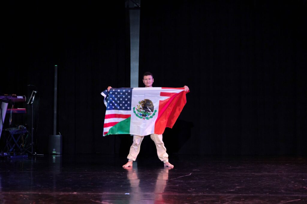 Albertossy Espinoza - "El Camino al Alma" choreography by Celeste Lanuza - Photo by Denise Leitner.