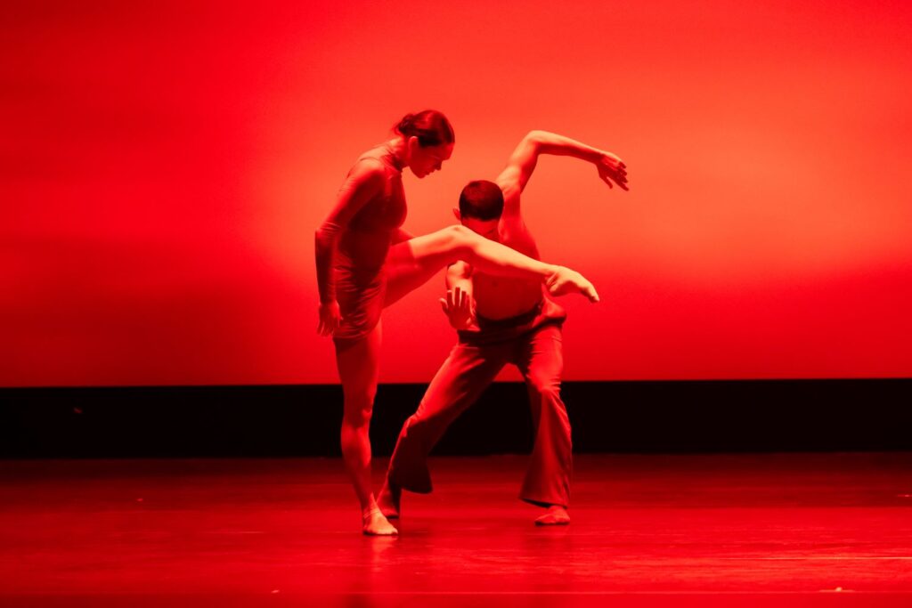Meredith Harrill and Jonah Delgado in "Animal" choreography by Noelle Kayser - Photo by Jingzi Photography.