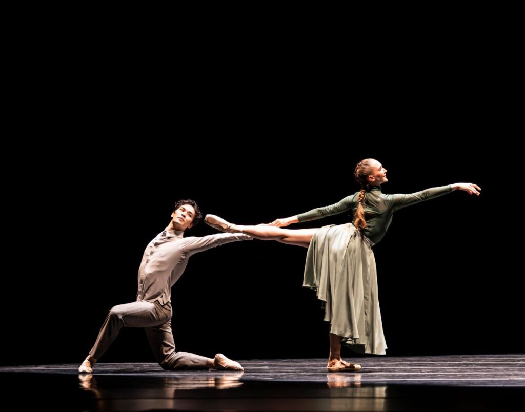 Pacific Northwest Ballet principal dancers Christopher D’Ariano and Elizabeth Murphy in Dani Rowe’s The Window - Photo by Angela Sterling.