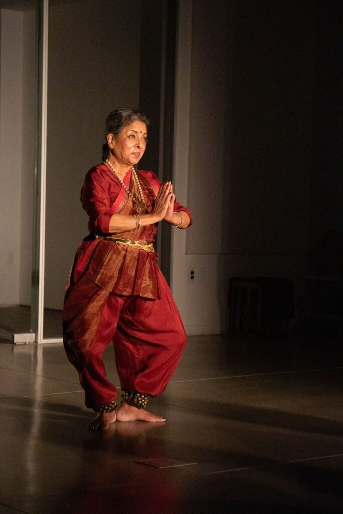 Thriving - Ramya Harishankar in "Pushpanjali" - Photo by Alaya Oni. 