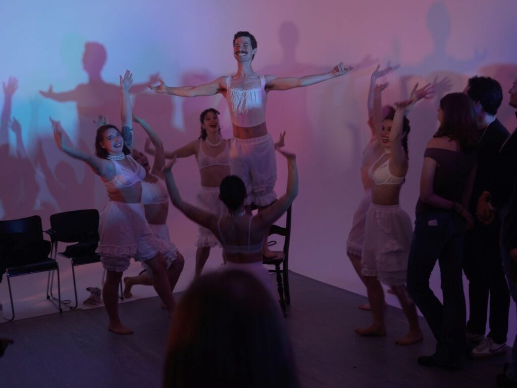 Cast of VULGAR by Stephanie Mizrahi - Photo by Logan Miller.