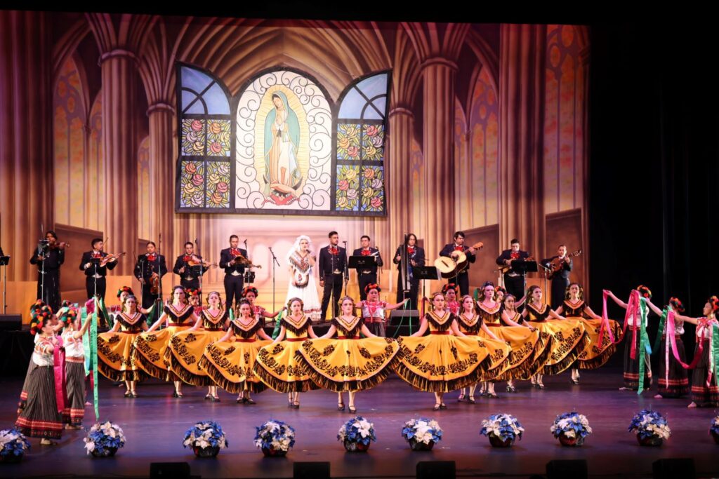 Grandeza Mexicana Folk Ballet in “Diciembre Mexicano - A Mexican Celebration” - Photo courtesy of the Luckman Theatre.