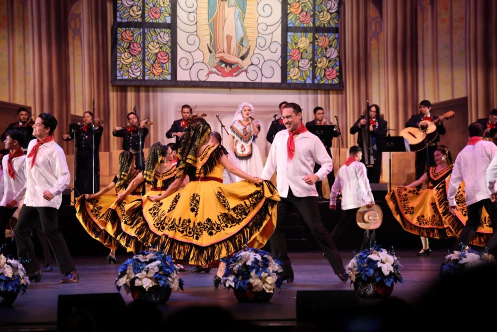 Grandeza Mexicana Folk Ballet in “Diciembre Mexicano - A Mexican Celebration” - Photo courtesy of the Luckman Theatre.