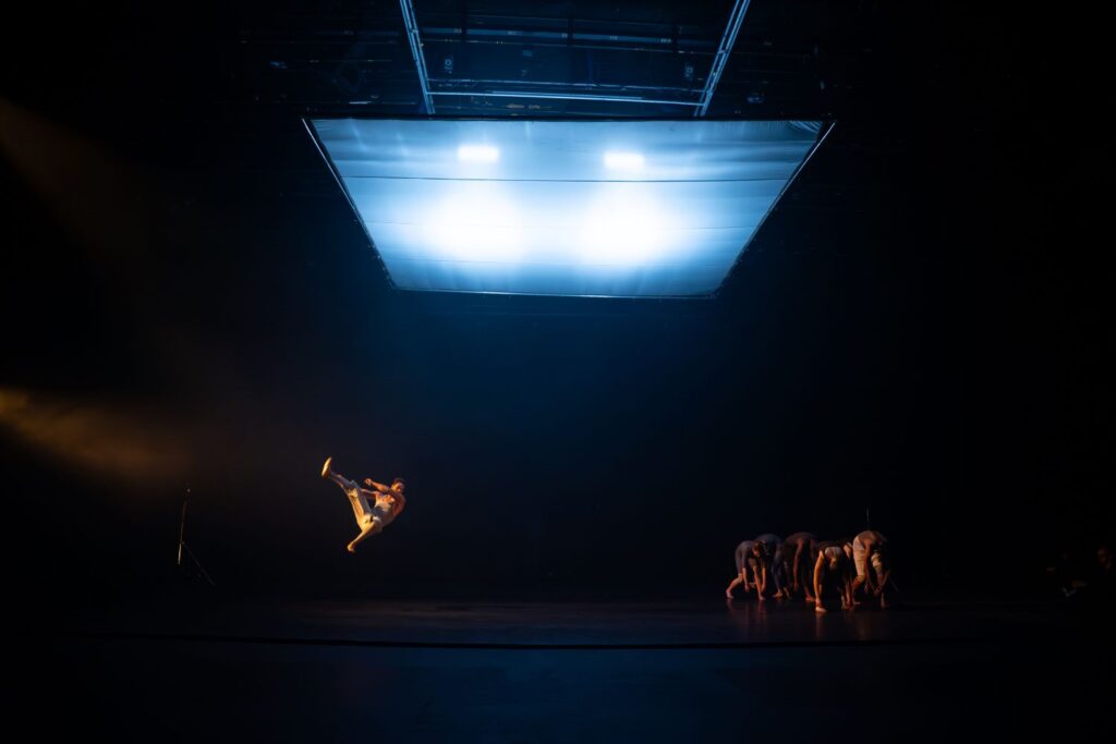 Jacob Jonas The Company in COYOTE FOX WOLF DRAGONFLY BUTTERFLY BEE EAGLE RAVEN HAWK, choreography by Jacob Jonas - Photo by Josh Rose.