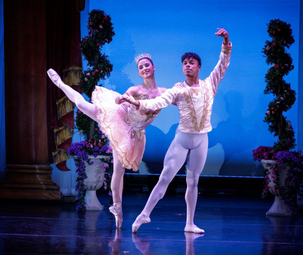 Pasadena Dance Theatre in "The Nutcracker" - Photo by Wolf Austad.